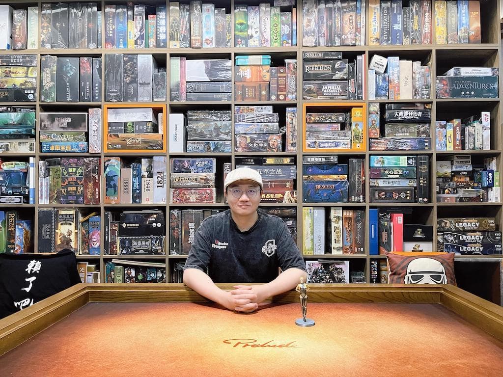 Portrait of the game creators Ai Yanbin and Gu Lezhang